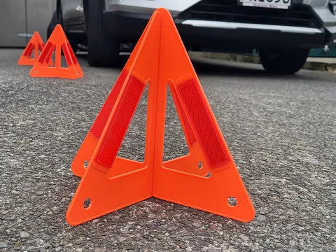 roadside warning triangle